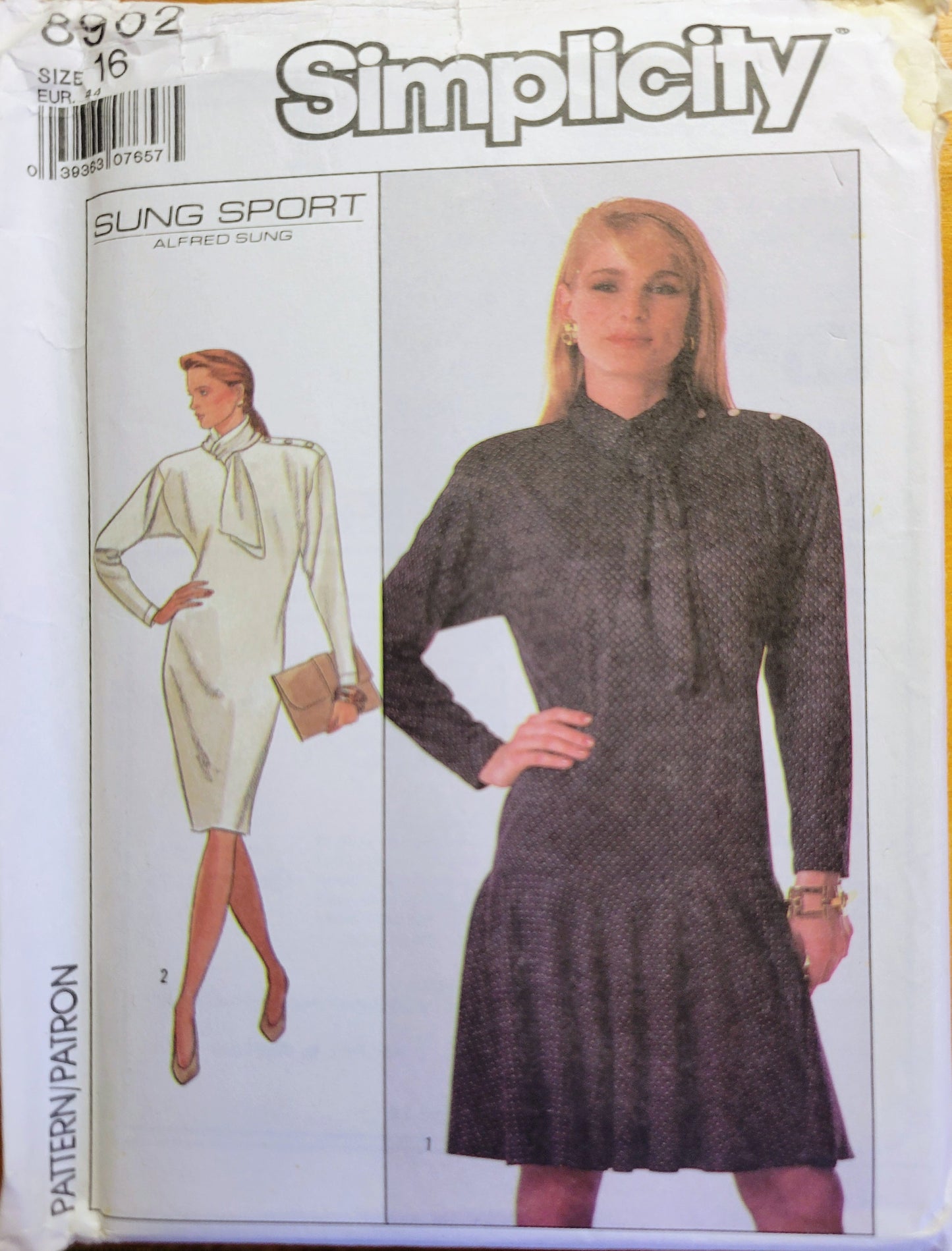 Simplicity 8902