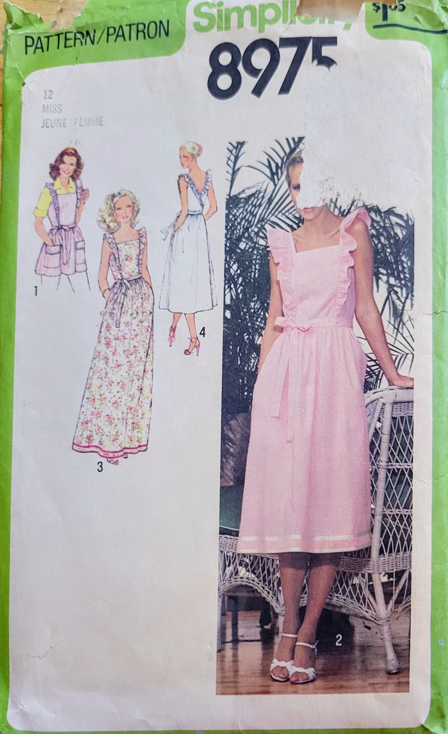 Simplicity 8975