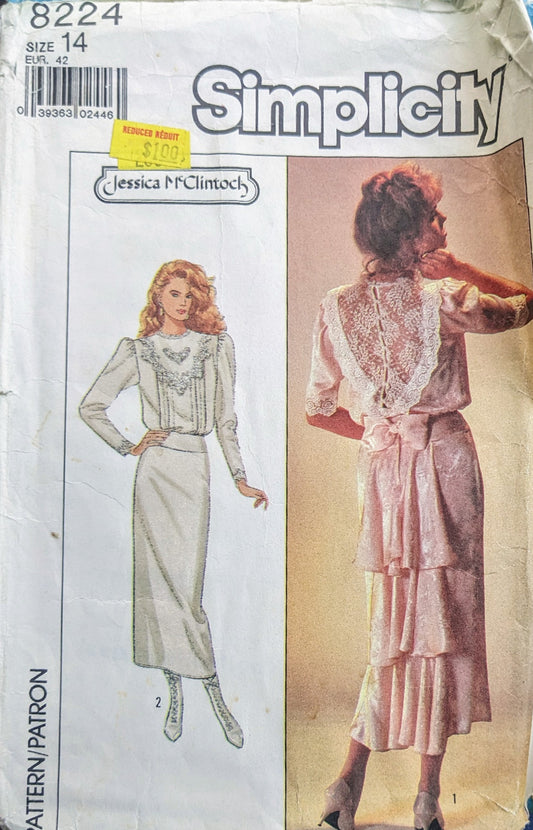 Simplicity 8224